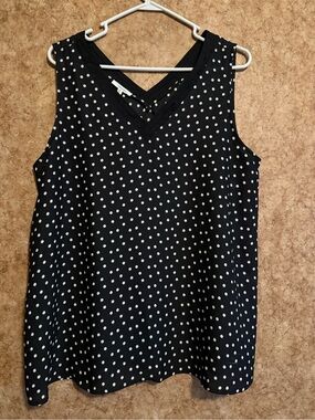 Maurices Black Polka Dot V-Neck Sleeveless Camisole